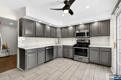 5 Krueger Court Newark NJ 07103