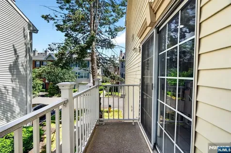 5 Krueger Court Newark NJ 07103