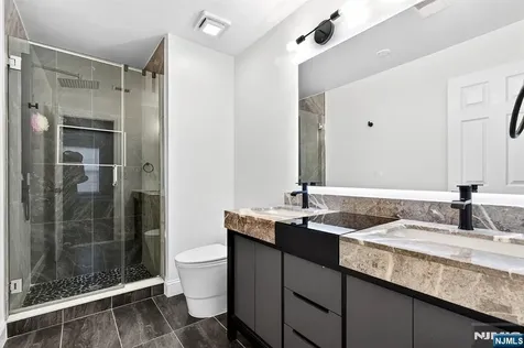 5 Krueger Court Newark NJ 07103