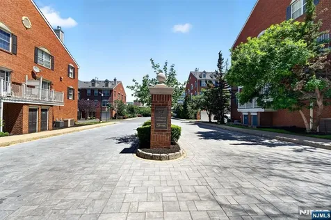 5 Krueger Court Newark NJ 07103