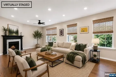 5 Krueger Court Newark NJ 07103