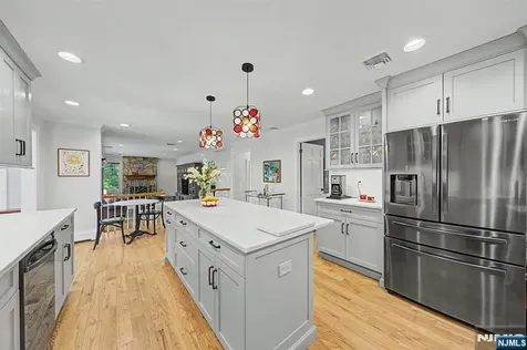11 Goose Cove Lane Ramsey NJ 07446