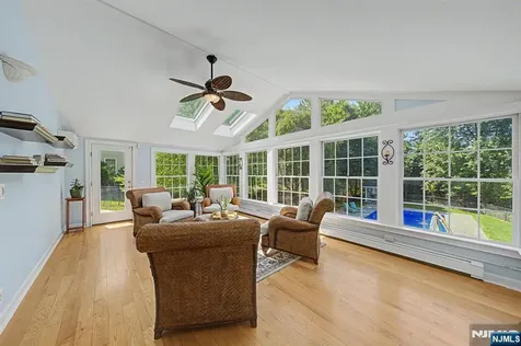11 Goose Cove Lane Ramsey NJ 07446