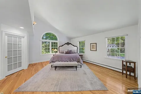 11 Goose Cove Lane Ramsey NJ 07446
