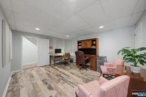 11 Goose Cove Lane Ramsey NJ 07446