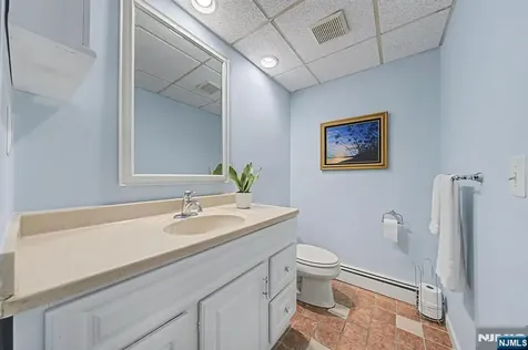 11 Goose Cove Lane Ramsey NJ 07446