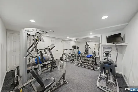 11 Goose Cove Lane Ramsey NJ 07446