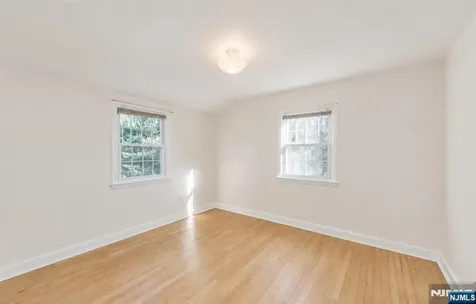 13 Potter Court Montclair NJ 07043