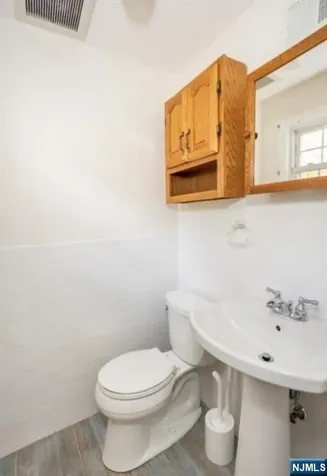 13 Potter Court Montclair NJ 07043