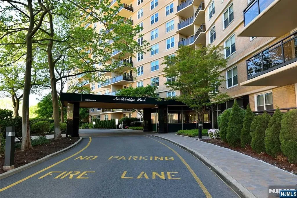 2200 N Central Road Fort Lee NJ 07024
