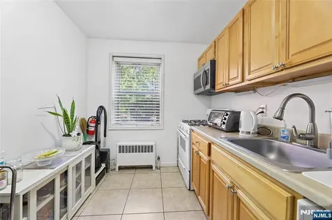 2320 Linwood Avenue Fort Lee NJ 07024