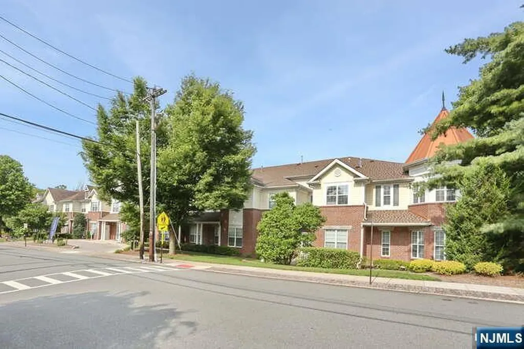 187 Paterson Avenue Midland Park NJ 07432