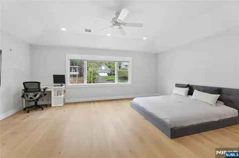 34 Merrifield Way Cresskill NJ 07626