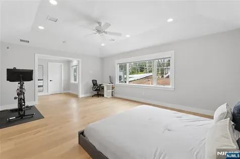 34 Merrifield Way Cresskill NJ 07626