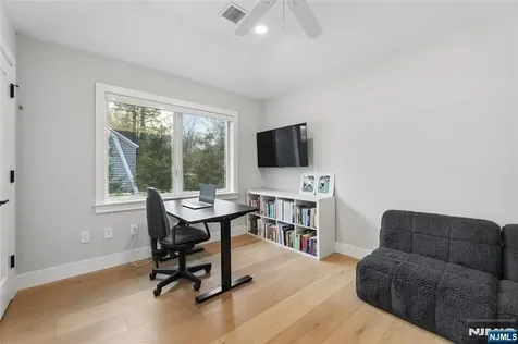 34 Merrifield Way Cresskill NJ 07626