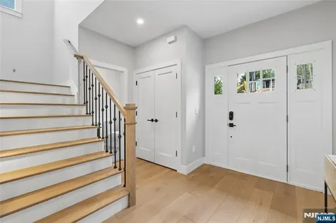 34 Merrifield Way Cresskill NJ 07626