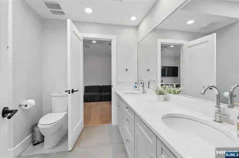 34 Merrifield Way Cresskill NJ 07626