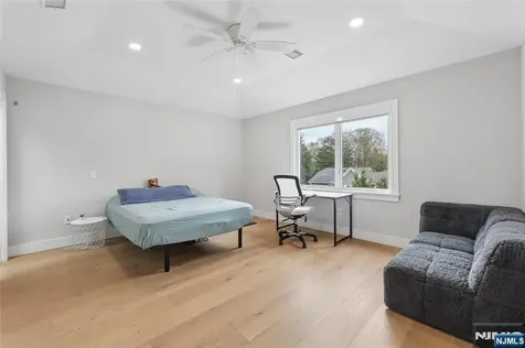 34 Merrifield Way Cresskill NJ 07626