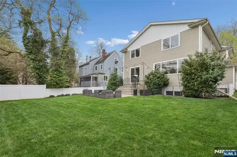 34 Merrifield Way Cresskill NJ 07626