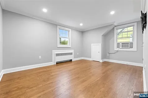 86 Forest Street North Arlington NJ 07031