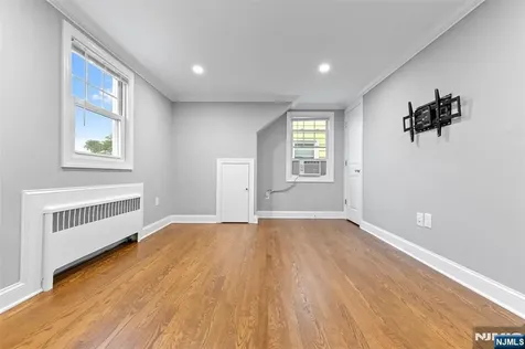 86 Forest Street North Arlington NJ 07031