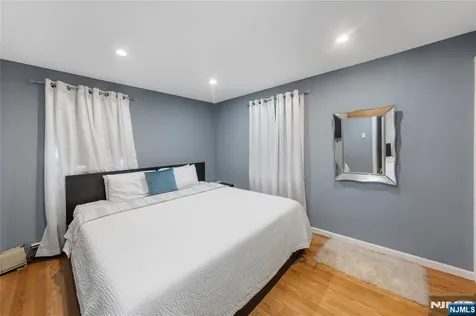 256 Fycke Lane Teaneck NJ 07666