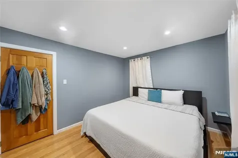 256 Fycke Lane Teaneck NJ 07666