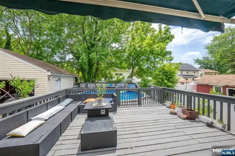 256 Fycke Lane Teaneck NJ 07666