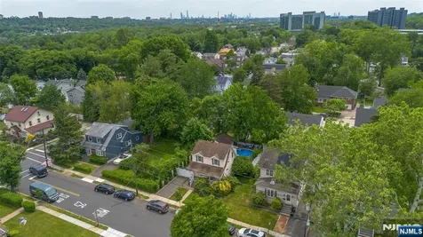 256 Fycke Lane Teaneck NJ 07666