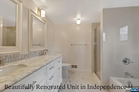 301 Chase Court Edgewater NJ 07020
