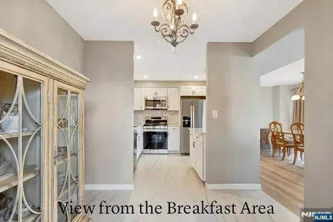 301 Chase Court Edgewater NJ 07020