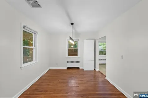 160 Magnolia Avenue Cresskill NJ 07626