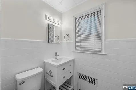 160 Magnolia Avenue Cresskill NJ 07626