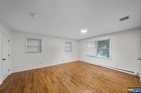 160 Magnolia Avenue Cresskill NJ 07626
