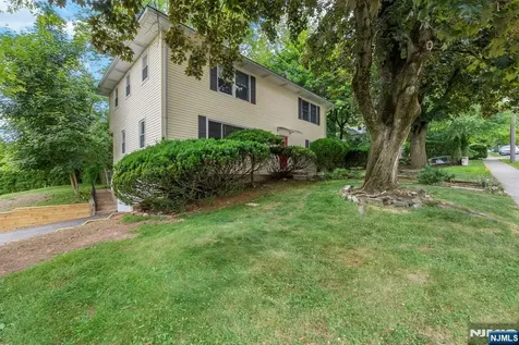160 Magnolia Avenue Cresskill NJ 07626