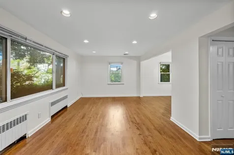 160 Magnolia Avenue Cresskill NJ 07626
