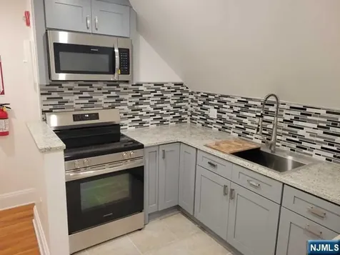 469 Grand Avenue Leonia NJ 07605