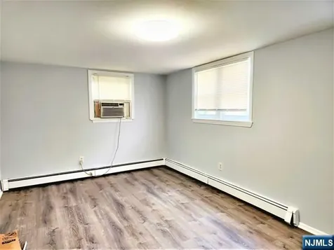 12 Prospect Palisades Park NJ 07650