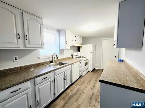 12 Prospect Palisades Park NJ 07650