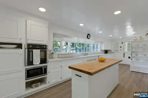 9 E Saddle River Road Saddle River NJ 07458
