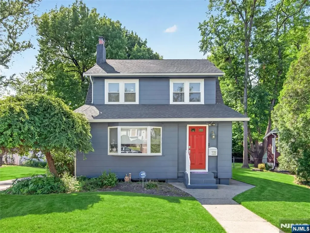 1134 Julia Street Teaneck NJ 07666
