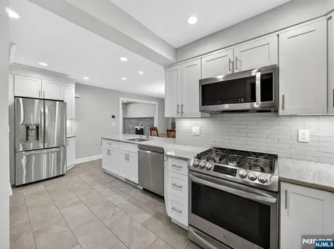 1134 Julia Street Teaneck NJ 07666