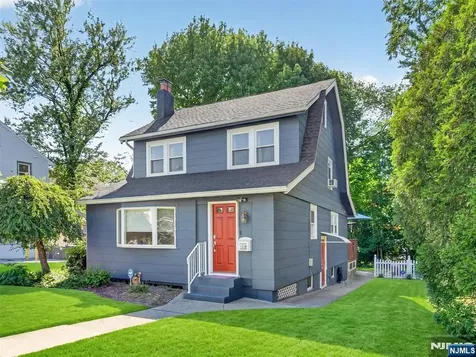 1134 Julia Street Teaneck NJ 07666