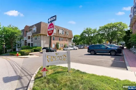 28 Garden Place Edgewater NJ 07020