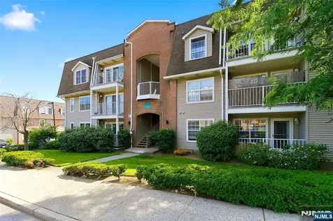 28 Garden Place Edgewater NJ 07020