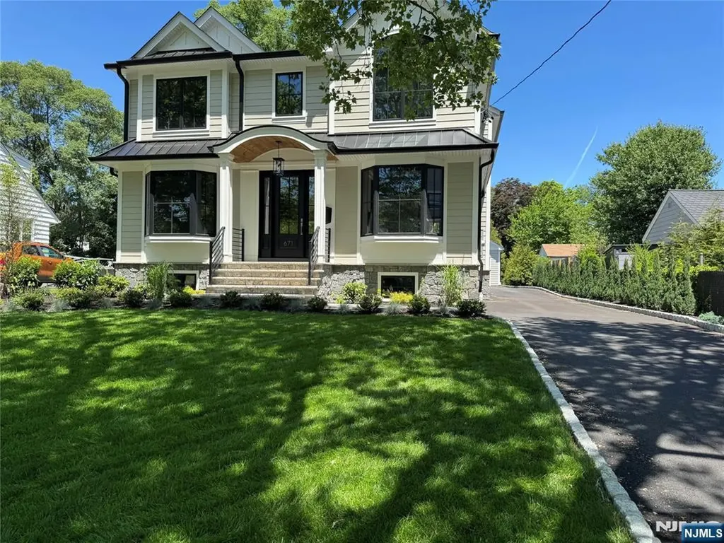 671 Delaware Avenue Ridgewood NJ 07450