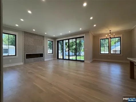 671 Delaware Avenue Ridgewood NJ 07450