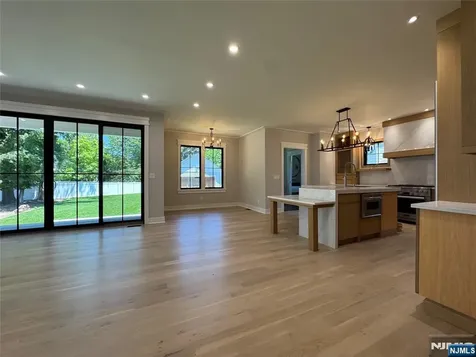 671 Delaware Avenue Ridgewood NJ 07450