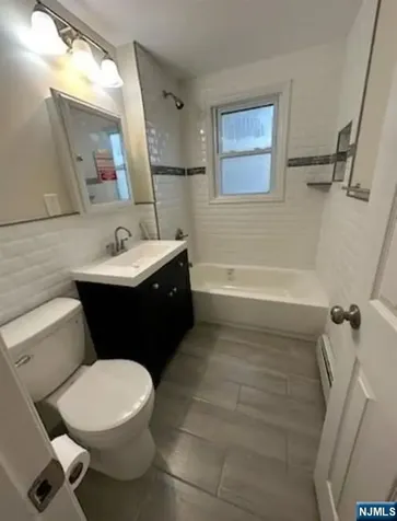 83 Macarthur Avenue Lodi NJ 07644