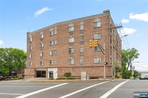 399 11th Palisades Park NJ 07650
